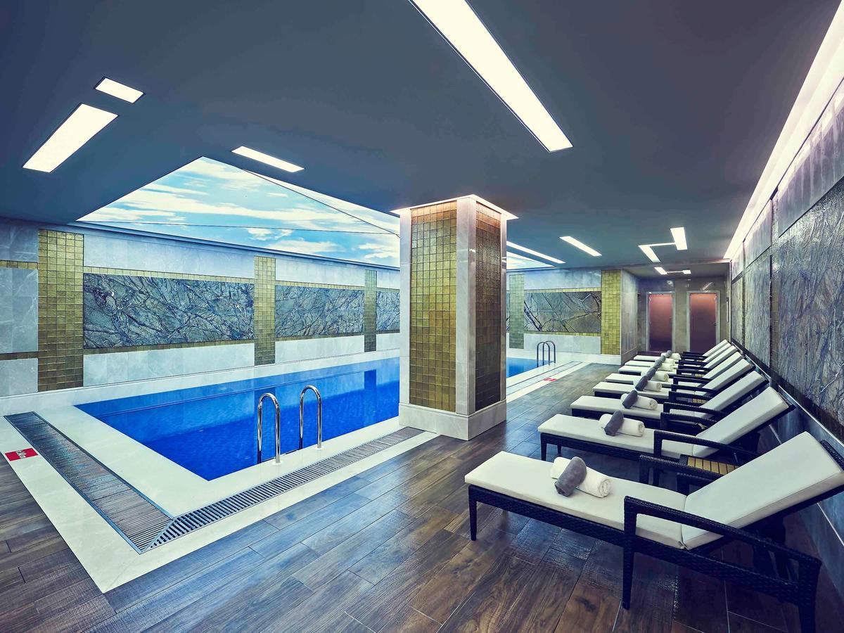 Uranus Istanbul Topkapi Exterior photo The swimming pool at the hotel