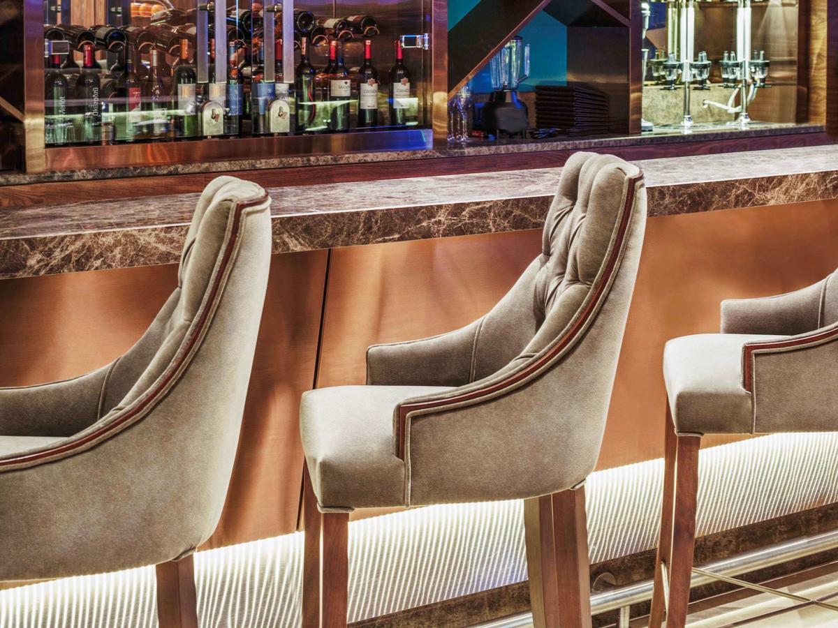 Uranus Istanbul Topkapi Exterior photo Bar stools